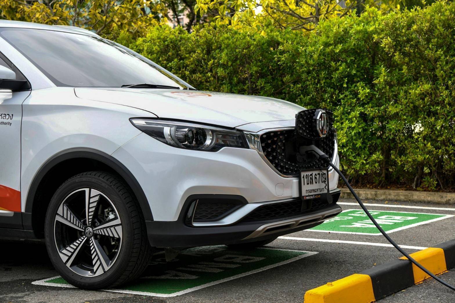 MEA จับมือ กทม. เปิดให้บริการ EV Charging Station ที่ สวนเบญจกิติ MEA จับมือ กทม. เปิดให้บริการ EV Charging Station ที่ สวนเบญจกิติ