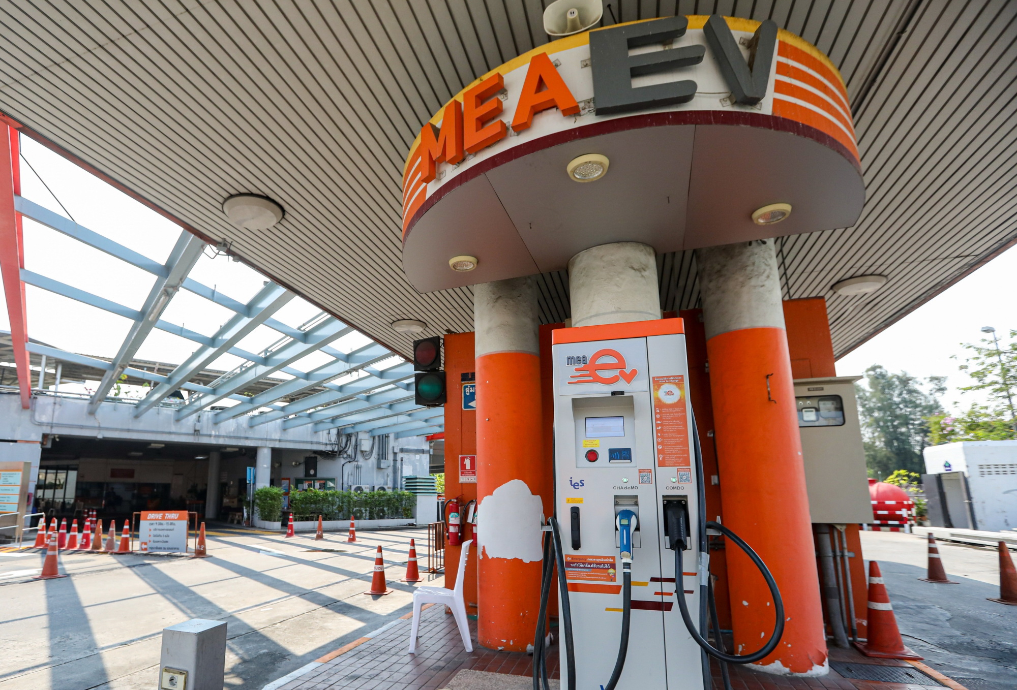 ตลาด EV ขาขึ้น ยอดขายในไทยพุ่งอันดับ 1 ของอาเซียน! ตลาด EV ขาขึ้น ยอดขายในไทยพุ่งอันดับ 1 ของอาเซียน!