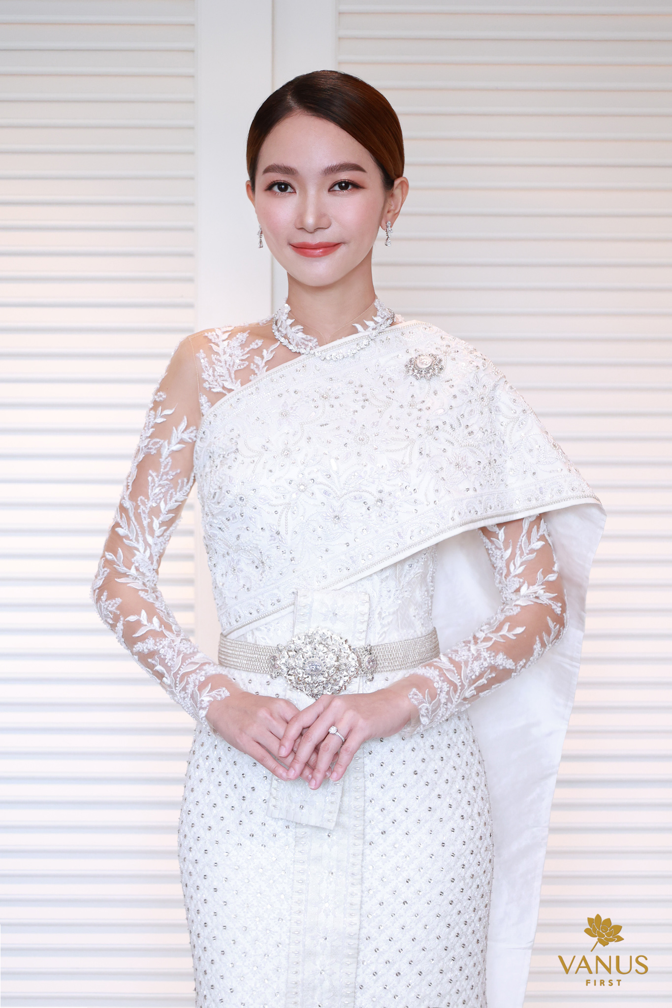 เปิดมูลค่าชุดแต่งงาน เวียร์-วิกกี้ สวยหรูอลังการกว่าหนึ่งล้านบาท