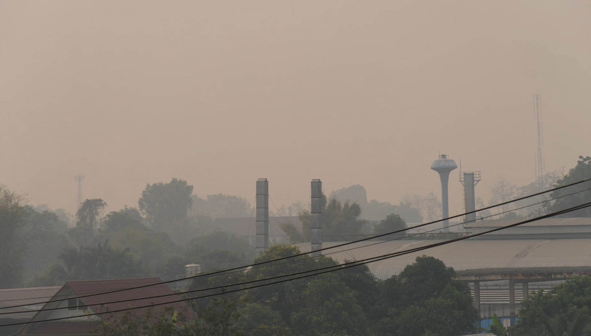 วันนี้หนัก! ฝุ่นควันปกคลุมเชียงใหม่ ทัศนวิสัยมองเห็นเหลือ 200-300 เมตร 