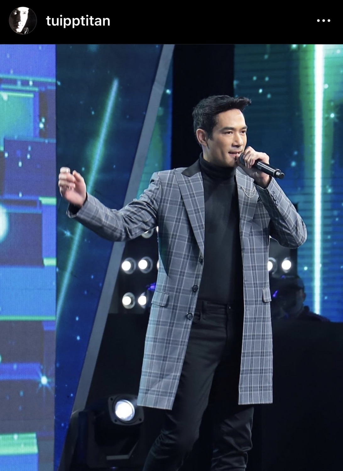 แชร์คลิป พิ้งกี้ - ตุ้ย ทานข้าว ร้องเพลง แถมช็อตส่งตาหวานให้กัน 