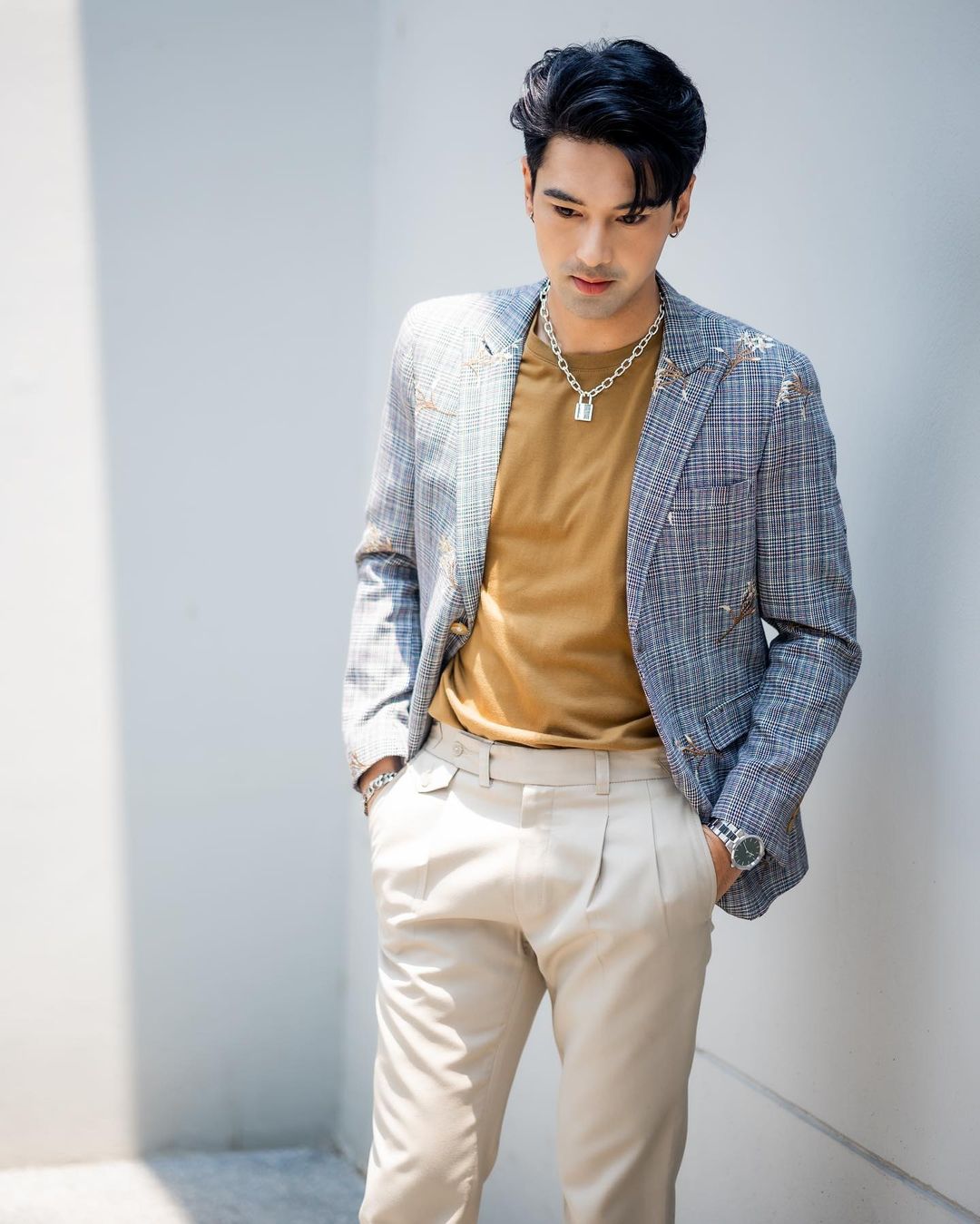 ตำหนิรุ่นน้องในกองละคร อ๊อฟ ชนะพล โพสต์ถามหามารยาทและสัมมาคารวะ ยังสำคัญอยู่มั้ย?