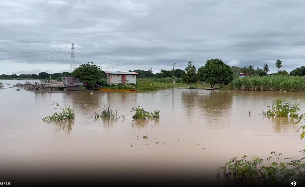 น้ำโขงที่ไหลผ่านเชียงของ จ.เชียงรายยังเพิ่มสูง น้ำโขงที่ไหลผ่านเชียงของ จ.เชียงรายยังเพิ่มสูง