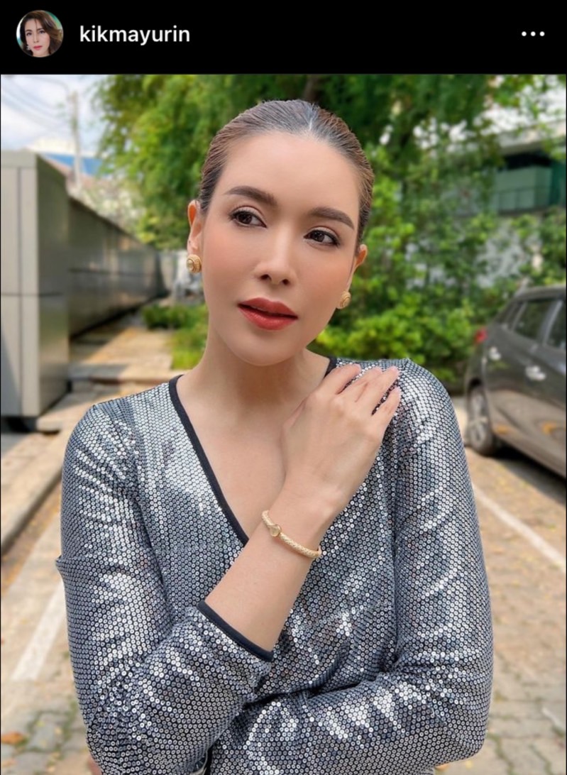 กิ๊ก มยุริญ - ธงธง มกจ๊ก ร่วมบุญถวายอาหารแก่พระสงฆ์ 750 รูป 