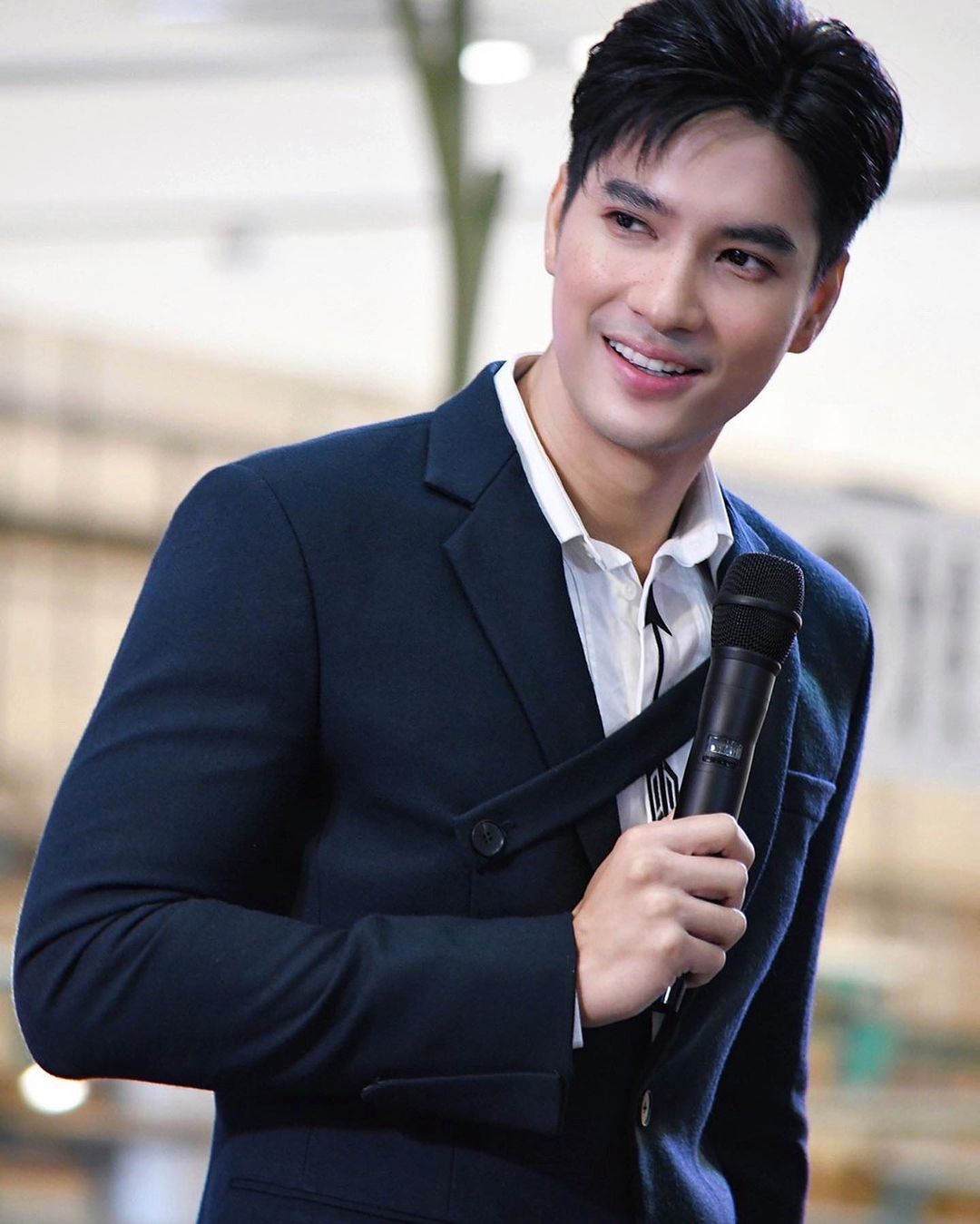 “ไมค์ ภัทรเดช” โดนนักปั้นขอกิน ก่อนดันเข้าวงการ (มีคลิป)