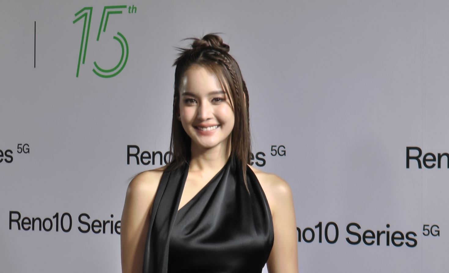 โบว์ เมลดา ไม่หวง อาเล็ก โชว์หุ่มเฟิร์ม ลั่น! รอบหน้าขอครึ่งล่าง โบว์ เมลดา ไม่หวง อาเล็ก โชว์หุ่มเฟิร์ม ลั่น! รอบหน้าขอครึ่งล่าง