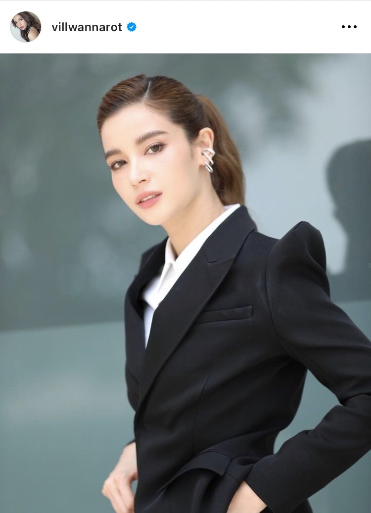 วิว วรรณรท โพสต์แจ้งข่าวคุณย่าอันเป็นที่รักจากไปแล้ว ด้านแฟนๆ แห่ให้กำลังใจ 