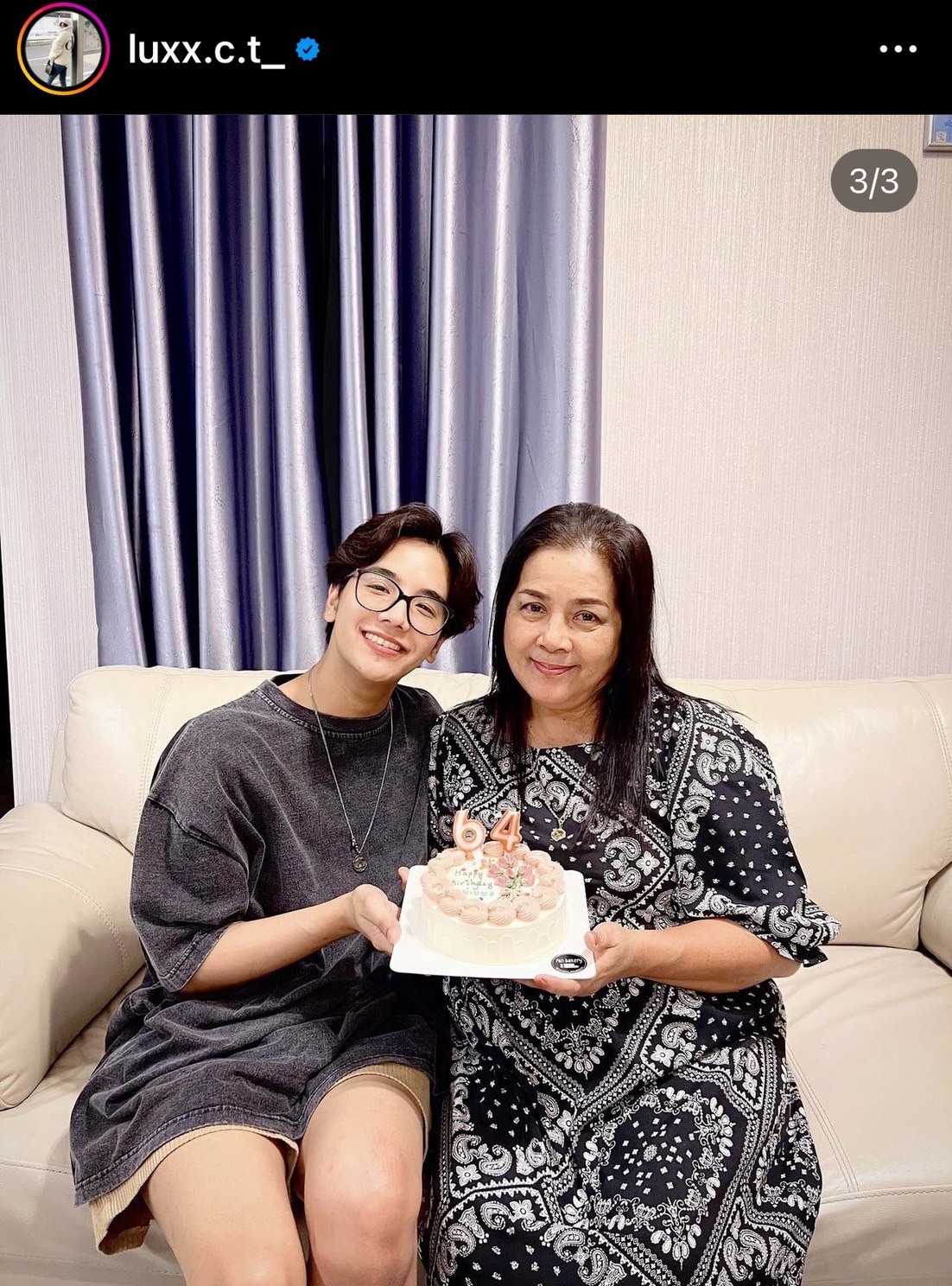 น้องชายใบเตย โพสต์ภาพ น้องเวทย์มนต์ เป่าเค้กอวยพรวันเกิดคุณยาย 