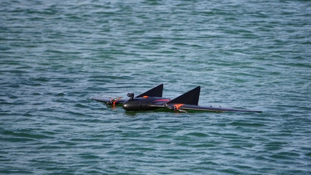 โดรนปีกตรึง VT-Naut บินขึ้นแนวดิ่งและลงจอดบนผิวน้ำได้ โดรนปีกตรึง VT-Naut บินขึ้นแนวดิ่งและลงจอดบนผิวน้ำได้