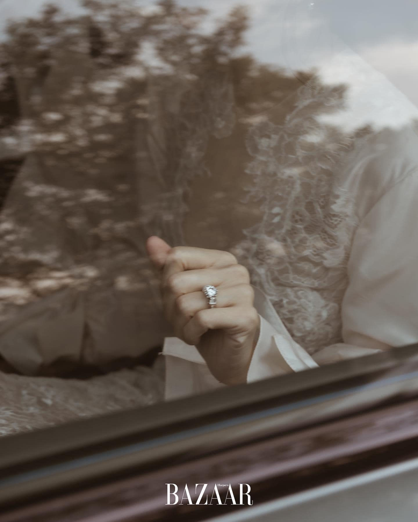 ปอย ตรีชฎา กับชุดเจ้าสาวฉลองมงคลสมรสเรียบหรู สวยโก้ 