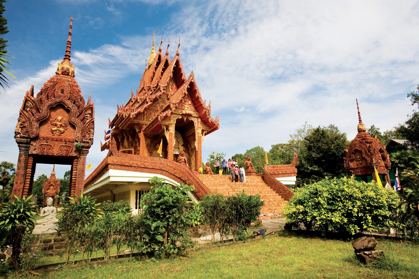 ไหว้พระ 9 วัด “อุบลราชธานี” 2566 เยือนถิ่นดอกบัวงาม สักการะพระเจ้าใหญ่อินทร์แปง ไหว้พระ 9 วัด “อุบลราชธานี” 2566 เยือนถิ่นดอกบัวงาม สักการะพระเจ้าใหญ่อินทร์แปง