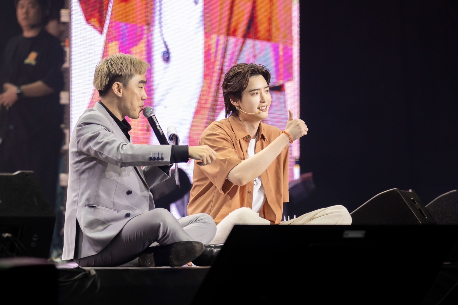 เป็ดน้อยแฮปปี้!! 'อีจงซอก' เสิร์ฟความฟินในแฟนมีตติ้งไทยรอบ 5 ปี