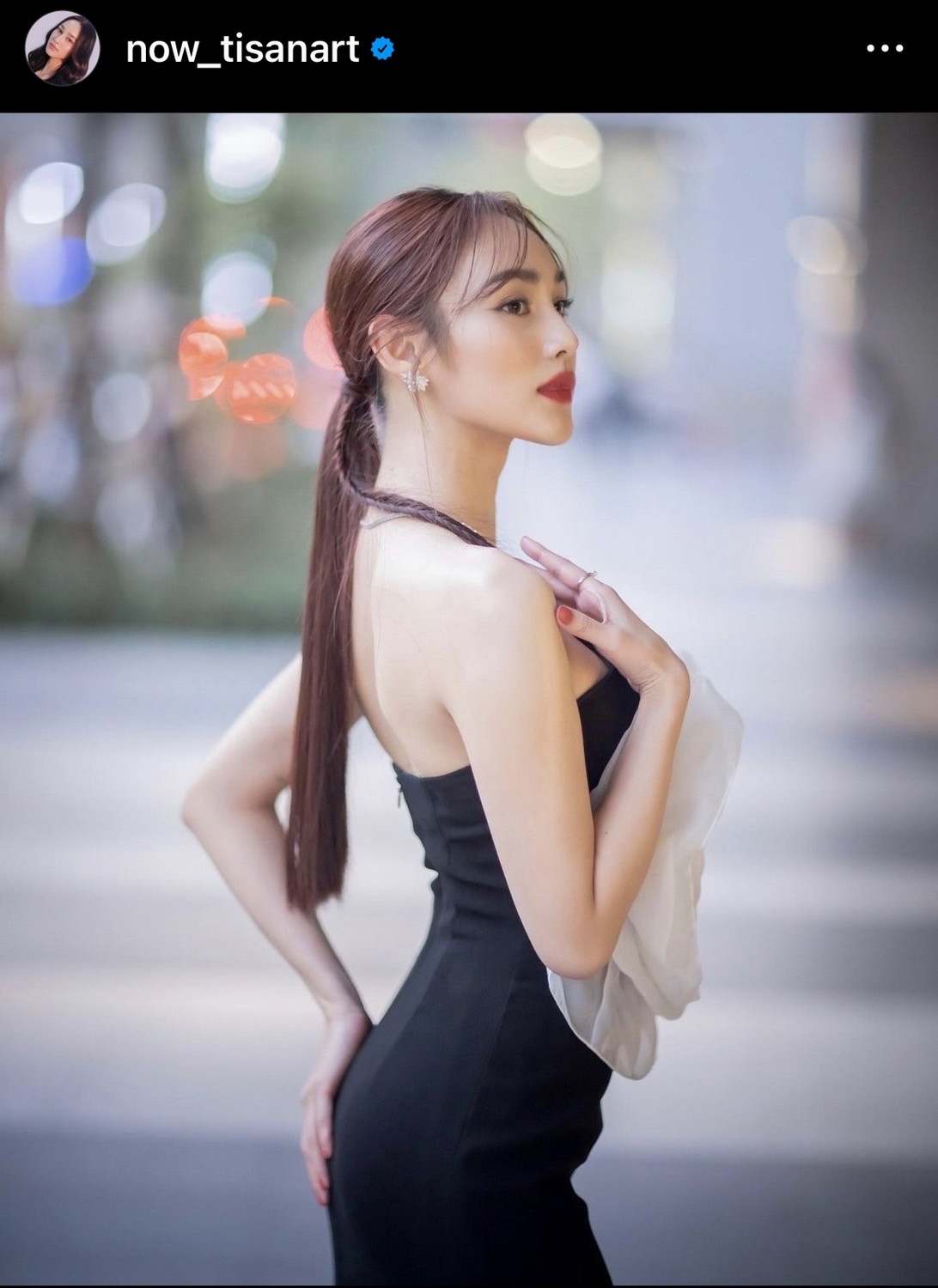 นาว หั่นผมสั้น สวยสะบัด!!  แฟนหนุ่ม นิว ขอมีส่วนร่วมช่วยตัดผมให้ก่อน