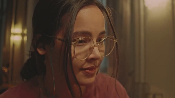 ลุ้น ญาญ่า คว้ารางวัลนำหญิงอีกครั้งจากเวที สุพรรณหงส์ครั้งที่ 31   (มีคลิป)