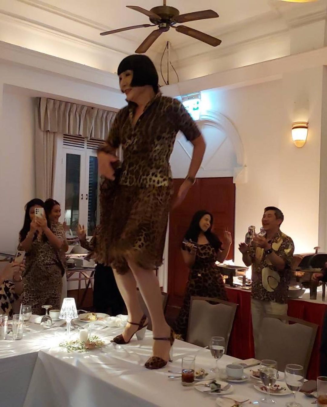 ม้า อรนภา ตอกกลับชาวเน็ตต่อว่า เต้นบนโต๊ะอาหาร