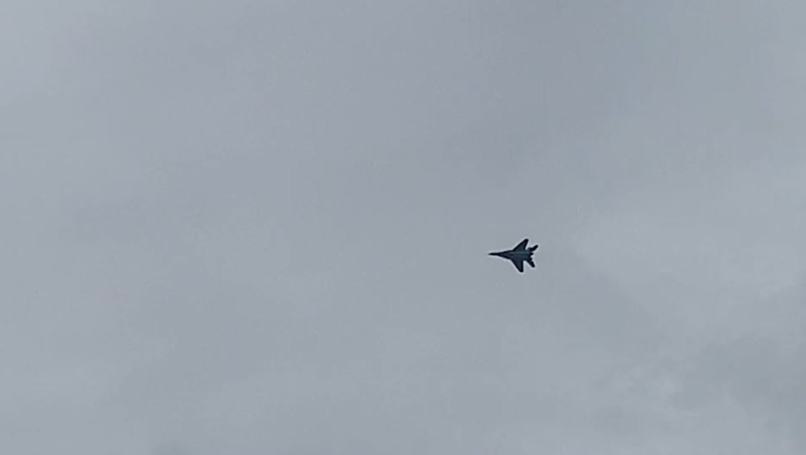 ทอ.ส่ง F-16 บินรอบชายแดน จ.ตาก หลังเครืองบินเมียนมาล้ำแดนโจมตีชนกลุ่มน้อย
