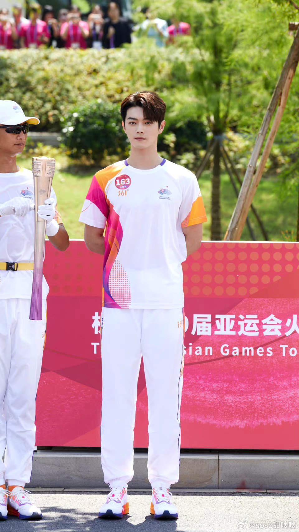 “สวี่ข่าย” วิ่งคบเพลิง Asian Games ครั้งที่ 19 (มีคลิป) “สวี่ข่าย” วิ่งคบเพลิง Asian Games ครั้งที่ 19 (มีคลิป)