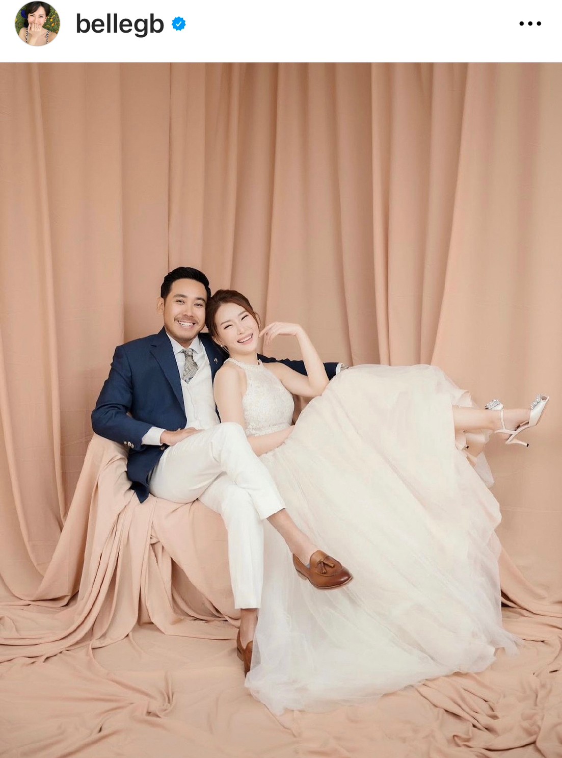 เบลล์ มนัญญา ควงแฟนหนุ่มนอกวงการ เข้าพิธีวิวาห์สุดชื่นมื่น 