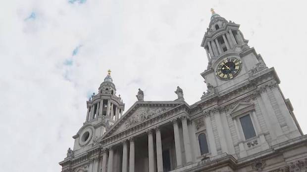 ‘แฮร์รี่ - เมแกน’ เข้าร่วม!! ฉลอง ‘ควีนเอลิซาเบธที่ 2’ ครองราชย์ครบ 70 ปี (มีคลิป) ‘แฮร์รี่ - เมแกน’ เข้าร่วม!! ฉลอง ‘ควีนเอลิซาเบธที่ 2’ ครองราชย์ครบ 70 ปี (มีคลิป)