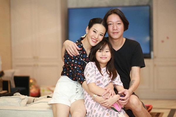 จิน สามี หนิง ปณิตา เดือดจัด หลังมีคนปลอมไอจีลูกสาว (มีคลิป)  