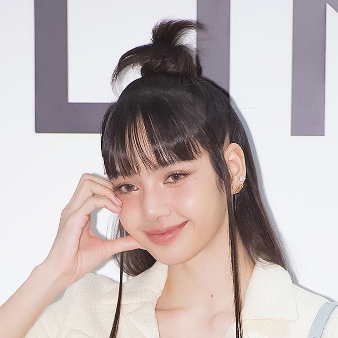 สร้างปรากฎการณ์อีกครั้ง!! ‘ลิซ่า-วี-พัคโบกอม’ รวมตัวในอีเวนต์ CELINE กรุงโซล
