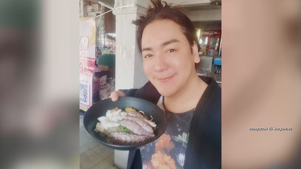 “โก้ ธีรศักดิ์” กุมขมับหลังมีประกาศห้ามนั่งทานอาหารที่ร้าน  (มีคลิป)