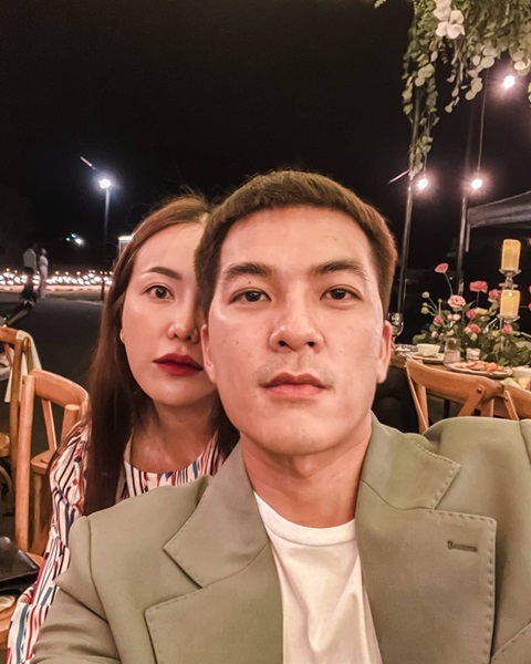 แบงค์ เดือด!! โดนคอมเมนต์แรง เตือน ไอซ์ ลูกสาว น้าค่อม ระวังสามีจะมีชู้!! แบงค์ เดือด!! โดนคอมเมนต์แรง เตือน ไอซ์ ลูกสาว น้าค่อม ระวังสามีจะมีชู้!!