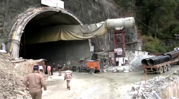 ภารกิจชีวิตใกล้สำเร็จ! ช่วย 40 คนงานอินเดียติดอุโมงค์ถล่ม ภารกิจชีวิตใกล้สำเร็จ! ช่วย 40 คนงานอินเดียติดอุโมงค์ถล่ม