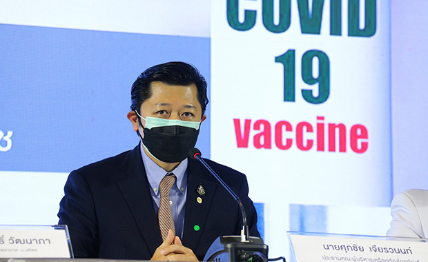 ศิริราชรวมพลังภาครัฐ เอกชน ฉีดวัคซีนโควิด-19 สร้างภูมิคุ้มกันหมู่ให้ประชาชน 