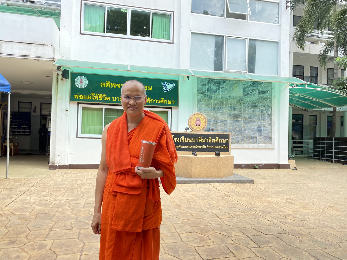 สสส. หนุน 3,000 วัดทั่วประเทศสู่วัดปลอดบุหรี่ พร้อมชู “วัดสวนดอก” ต้นแบบวัดปลอดบุหรี่ สสส. หนุน 3,000 วัดทั่วประเทศสู่วัดปลอดบุหรี่ พร้อมชู “วัดสวนดอก” ต้นแบบวัดปลอดบุหรี่