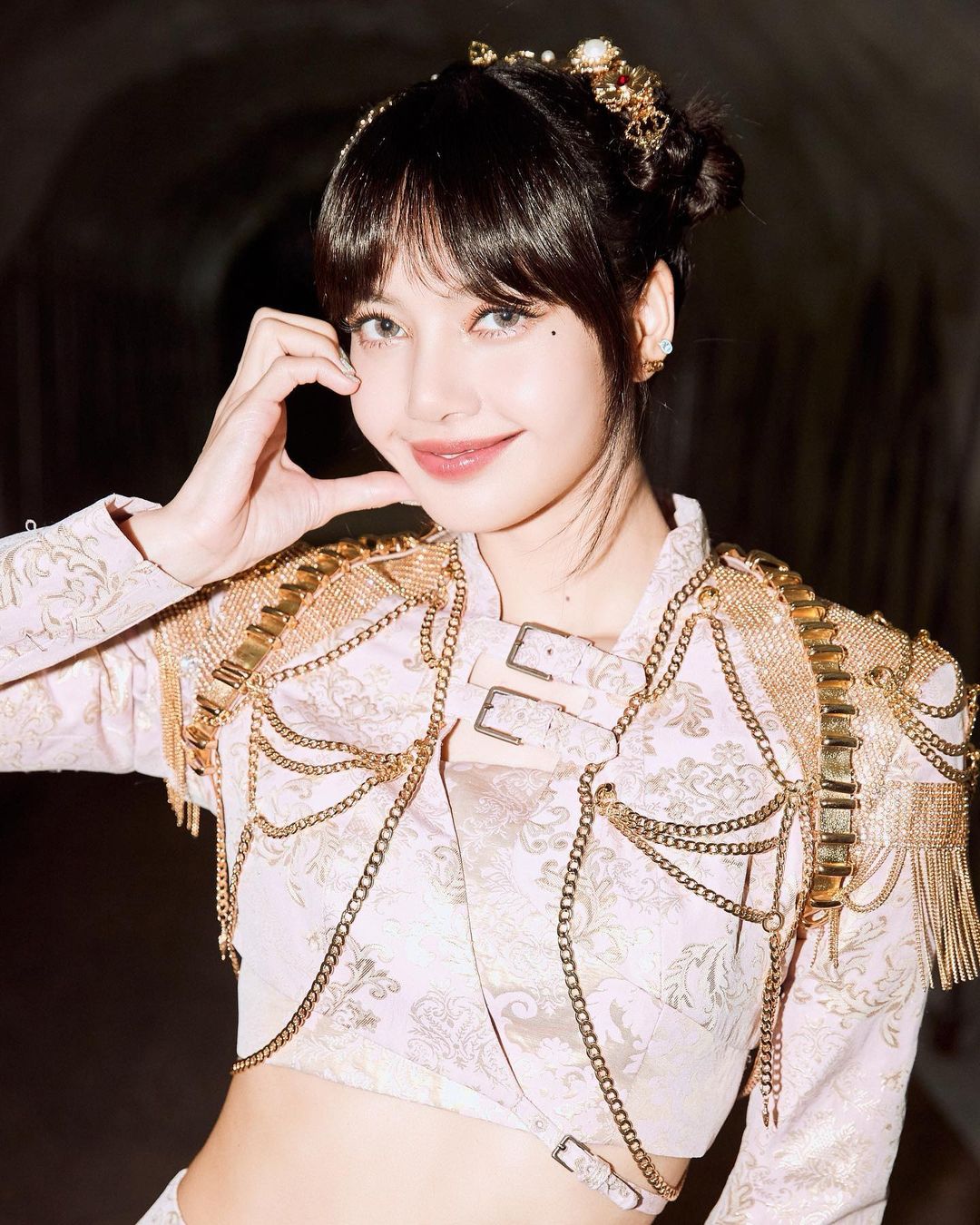 แฟนพร้อมมาก รอพบ “ลิซ่า” ในกิจกรรม WHAT’s LISA’s TrueID? (มีคลิป) แฟนพร้อมมาก รอพบ “ลิซ่า” ในกิจกรรม WHAT’s LISA’s TrueID? (มีคลิป)