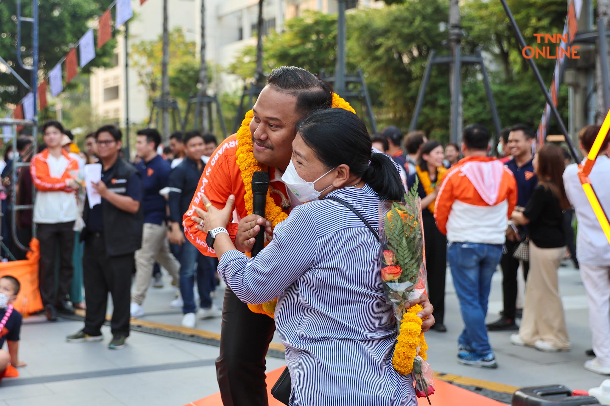 “พิธา”เปิดตัว 33 ผู้สมัคร ส.ส.กทม. พร้อมนโยบายแก้ปัญหาคนกรุง