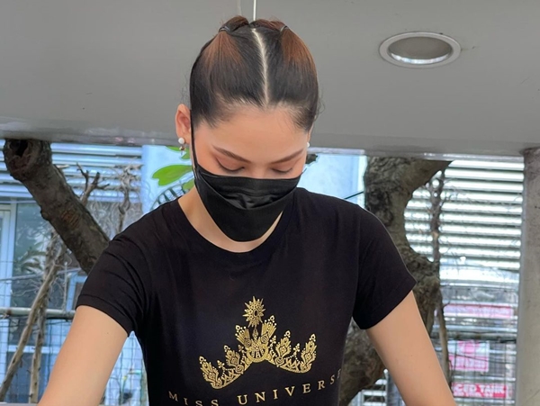 ปุ้ย ปิยาภรณ์ ชวน อแมนด้า-พรฟ้า แพคสิ่งของ พร้อมทำข้าวกล่องให้บุคลากรทางการแพทย์ ปุ้ย ปิยาภรณ์ ชวน อแมนด้า-พรฟ้า แพคสิ่งของ พร้อมทำข้าวกล่องให้บุคลากรทางการแพทย์