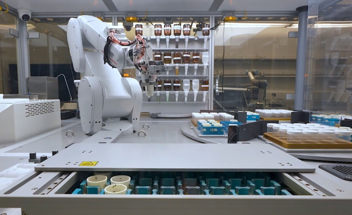 ห้องทดลองปัญญาประดิษฐ์ ทำงานทดลองเร็วกว่ามนุษย์ 100 เท่า ! ห้องทดลองปัญญาประดิษฐ์ ทำงานทดลองเร็วกว่ามนุษย์ 100 เท่า !