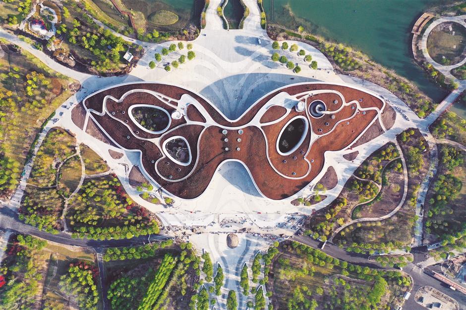 เมื่อพรรคคอมมิวนิสต์จีนฉลองก้าวสู่ศตวรรษที่ 2 โดย ดร.ไพจิตร วิบูลย์ธนสาร เมื่อพรรคคอมมิวนิสต์จีนฉลองก้าวสู่ศตวรรษที่ 2 โดย ดร.ไพจิตร วิบูลย์ธนสาร