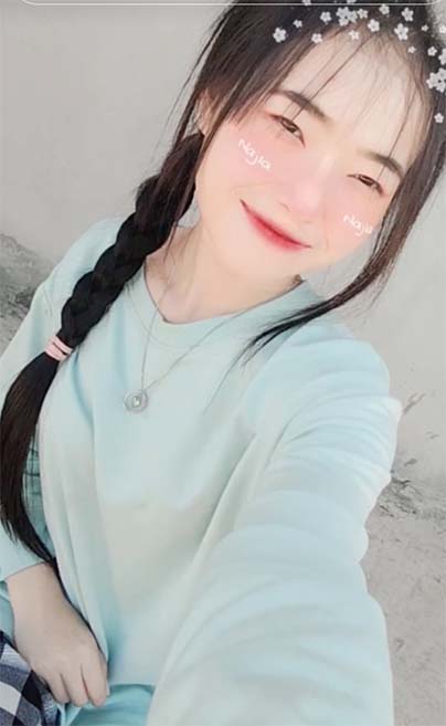 เปิดวาร์ป ‘น้องจี’ ร่วมทริปสองแถว ‘คัลแลน - พี่จอง’ ชาวเน็ตตามหากันให้ควั่ก! เปิดวาร์ป ‘น้องจี’ ร่วมทริปสองแถว ‘คัลแลน - พี่จอง’ ชาวเน็ตตามหากันให้ควั่ก!