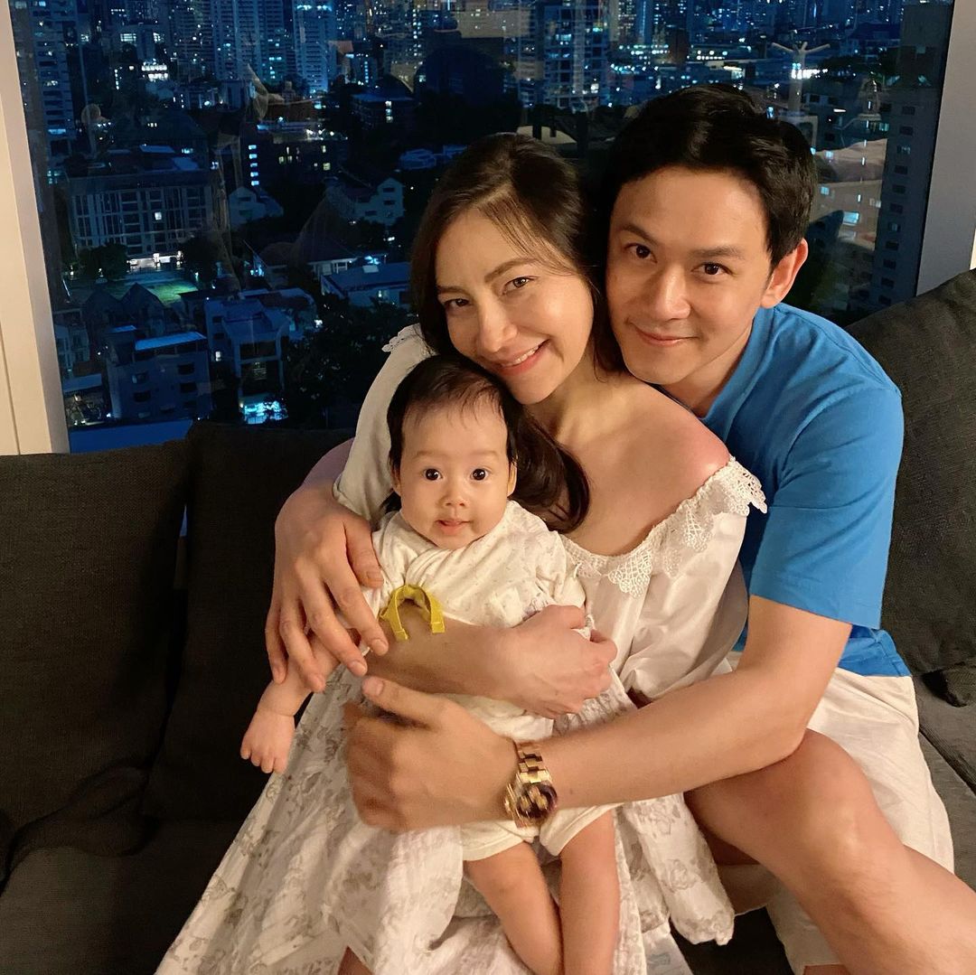 4 โมเมนต์คนบันเทิง กับบทบาทหน้าที่ คุณแม่ ปีแรก 4 โมเมนต์คนบันเทิง กับบทบาทหน้าที่ คุณแม่ ปีแรก