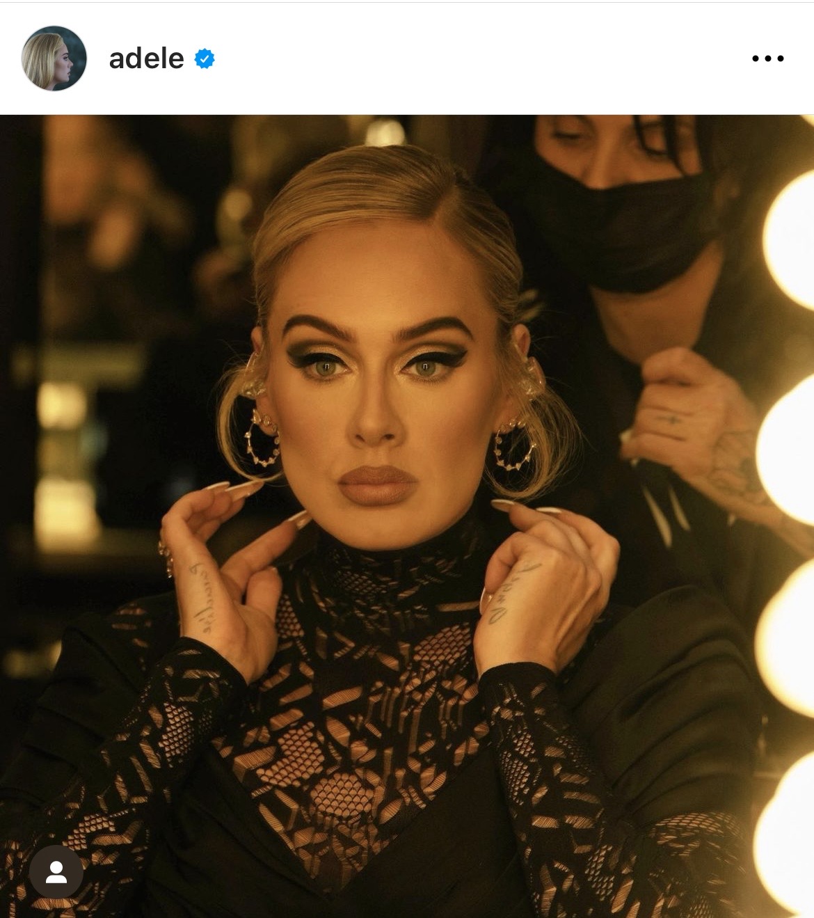 โดนเข้าที่ตาซ้าย!! ‘แฮร์รี่ สไตลส์’ เหยื่อแฟนเพลงโยนของใส่ระหว่างโชว์ ล่าสุดเจ็บซ้ำที่เวียนนา โดนเข้าที่ตาซ้าย!! ‘แฮร์รี่ สไตลส์’ เหยื่อแฟนเพลงโยนของใส่ระหว่างโชว์ ล่าสุดเจ็บซ้ำที่เวียนนา