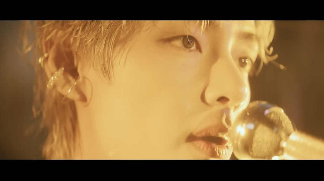 ใจเหลวไปหมดแล้ว!! 'วี BTS' อวดลีลาในเอ็มวีเพลงเดี่ยว Love Me Again 