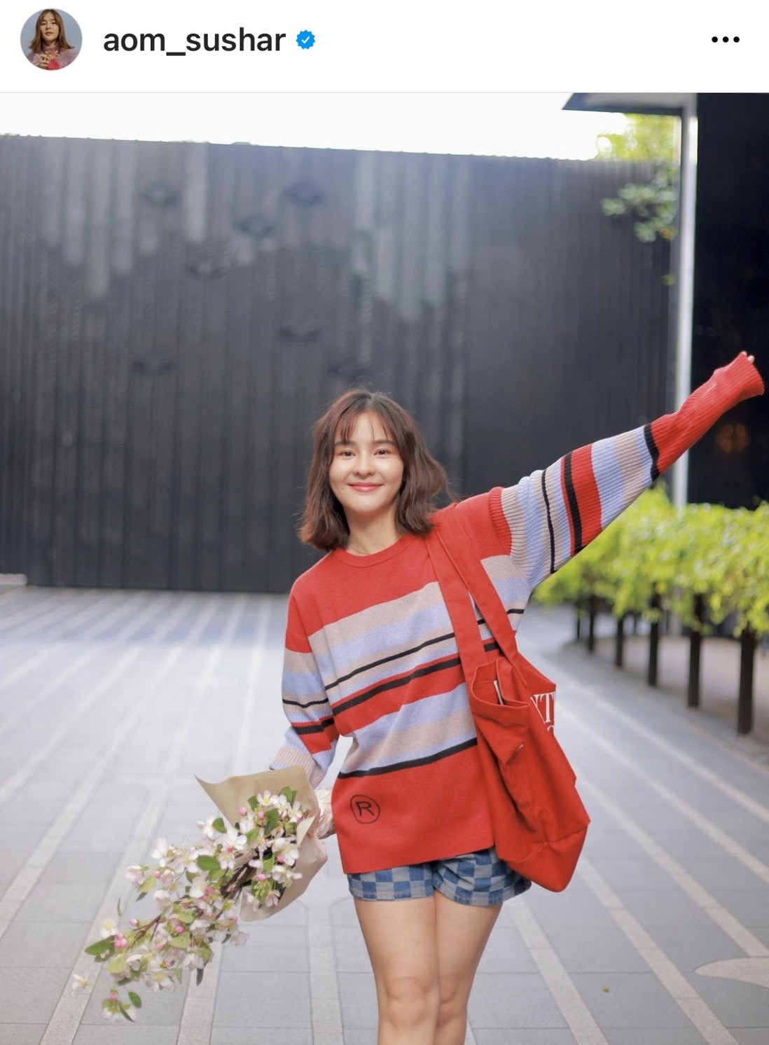 ออม สุชาร์ เขินเล่าทริปหวานที่สิงคโปร์ แย้มมีคุยเรื่องแต่งกับแฟนหนุ่ม แอมป์ บ้างแล้ว! ออม สุชาร์ เขินเล่าทริปหวานที่สิงคโปร์ แย้มมีคุยเรื่องแต่งกับแฟนหนุ่ม แอมป์ บ้างแล้ว!