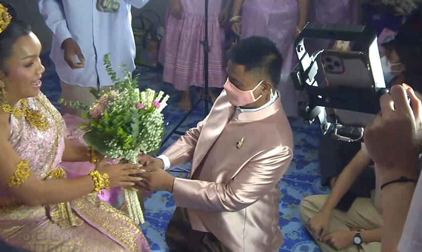 ชื่นมื่น! “พระมหาเทวีเจ้า” สละโสด ชาวเมืองทิพย์แห่แสดงความยินดี