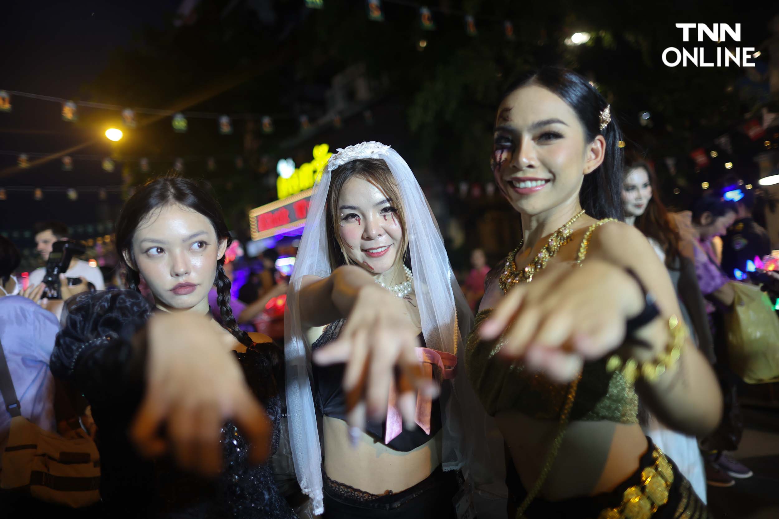 สวยหรือสยอง ขบวนภูตผีเทศกาลฮาโลวีนถนนข้าวสาร สวยหรือสยอง ขบวนภูตผีเทศกาลฮาโลวีนถนนข้าวสาร