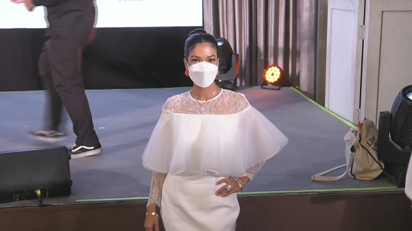 ฮาน่า แง้มเพลงใหม่ ฮิวโก้ ได้ฟังแน่ พร้อมเตือนระวังมิจฉาชีพในช่วงนี้ (มีคลิป)