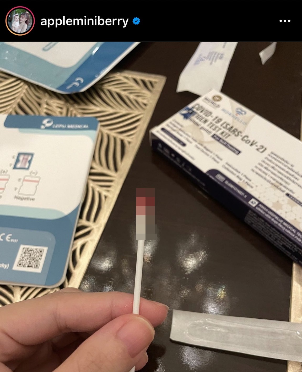 แอปเปิ้ล ตรวจ ATK จนเลือดไหล กลัวติดโควิด ใจจะขาดไม่กล้ากอดลูก