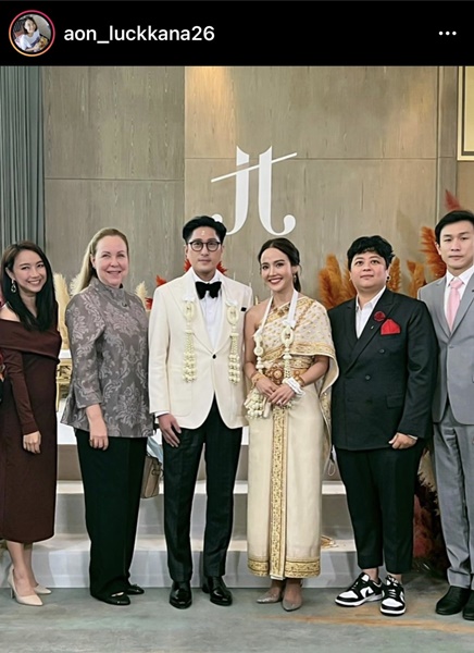 จอย ชลธิชา ควงแฟนหนุ่มเข้าพิธีวิวาห์สุดอบอุ่น จอย ชลธิชา ควงแฟนหนุ่มเข้าพิธีวิวาห์สุดอบอุ่น