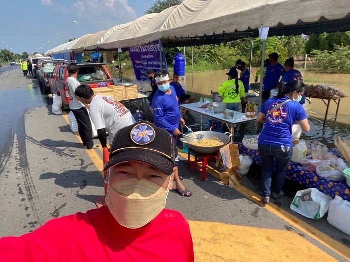 กลัฟ คณาวุฒิ ผุดโครงการ กลัฟแชริตี้ ส่งกล่องปันน้ำใจช่วยผู้เดือดร้อน กลัฟ คณาวุฒิ ผุดโครงการ กลัฟแชริตี้ ส่งกล่องปันน้ำใจช่วยผู้เดือดร้อน