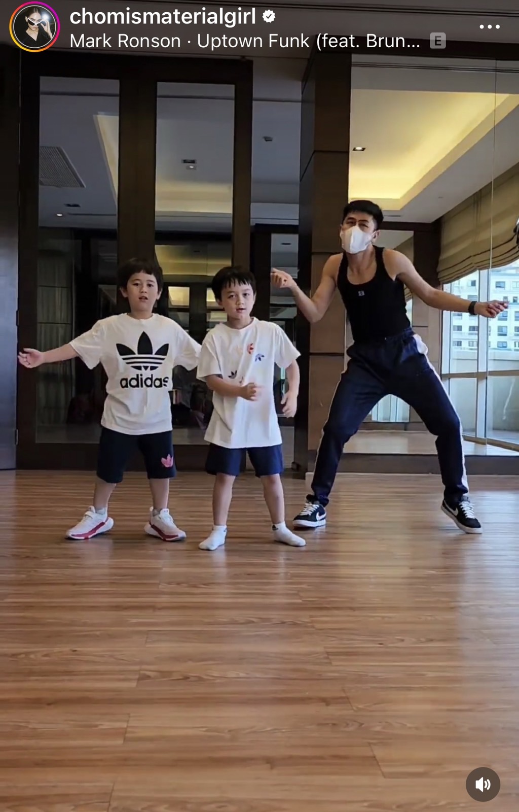 อุ๊ยยยน่ารัก น้องเกล แย่งซีนพี่ สายฟ้า-พายุ  ขณะออกสเต็ปแดนซ์ 