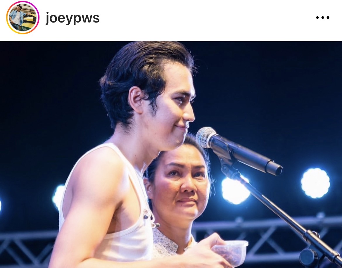 แฟนคลับประทับใจ!!  คุณแม่ โจอี้ ภูวศิษฐ์  โผล่เซอร์ไพรส์กลางเวทีคอนเสิร์ต