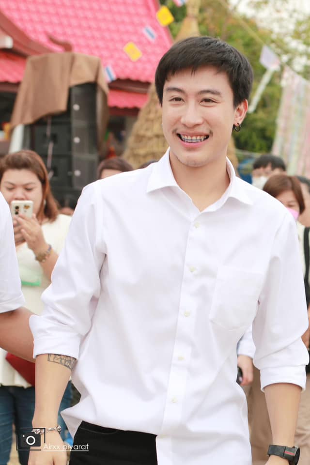 นุ๊ก ธนดล ปลื้มได้รับความเอ็นดู และกำลังใจจากแฟนคลับ เตรียมเป็นพระเอกเต็มตัว นุ๊ก ธนดล ปลื้มได้รับความเอ็นดู และกำลังใจจากแฟนคลับ เตรียมเป็นพระเอกเต็มตัว