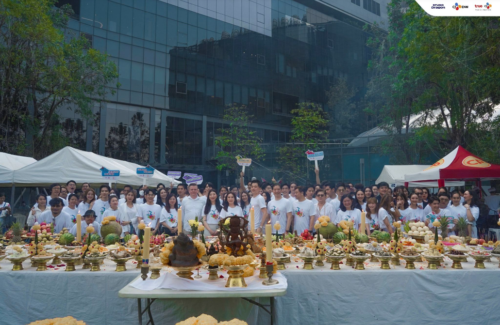 TRUE CJ จัดเต็มบวงสรวงเปิดกล้อง ซีรีส์ 5 เรื่อง 5 รส (มีคลิป) TRUE CJ จัดเต็มบวงสรวงเปิดกล้อง ซีรีส์ 5 เรื่อง 5 รส (มีคลิป)